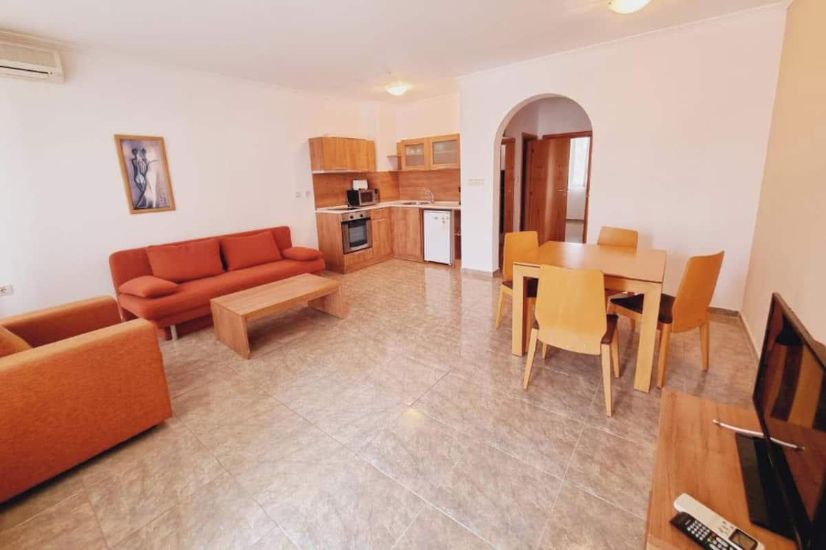 Apartment, 1 Bedroom | Living room | TV