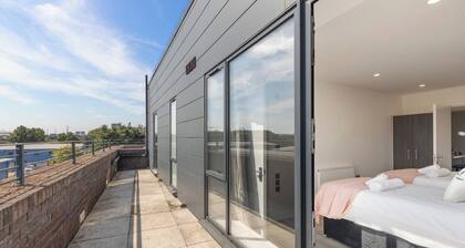 O2 Skyview Penthouse