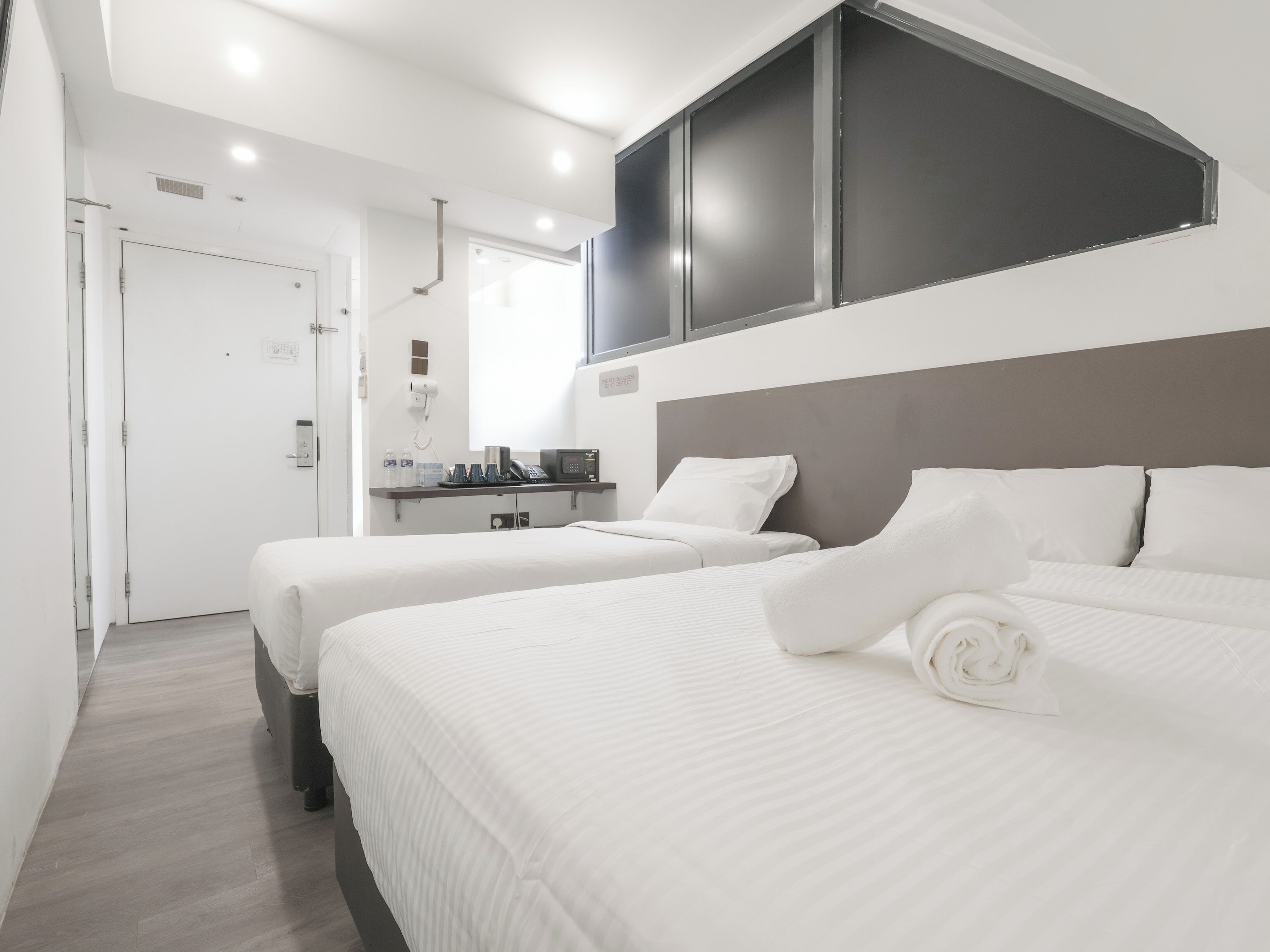 Family Room, Window | Skrivebord, skrivebord for bærbar PC og wi-fi (inkludert)