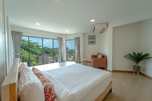 Duplex Family Room | Allergivenligt sengetøj, pengeskab på værelset, lydisolering