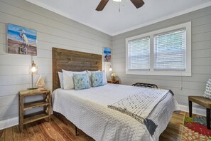 6 habitaciones, escritorio y tabla de planchar con plancha