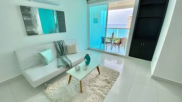 Basic Apartment | Living area