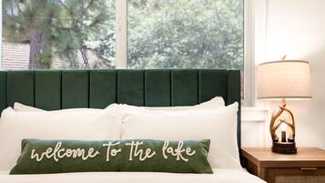 3 bedrooms, desk, iron/ironing board, travel crib