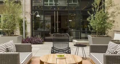 Stylish and Elegant apartment