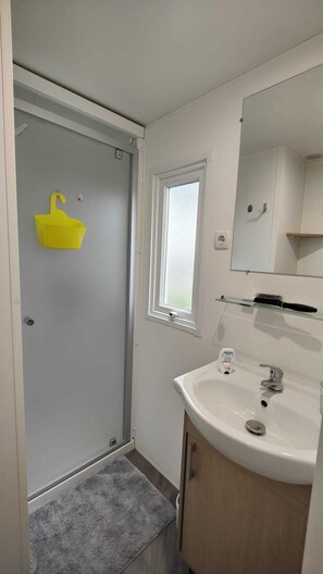 Hair dryer, toilet paper - les Dunes de Contis (Saint-Julien-en-Born)