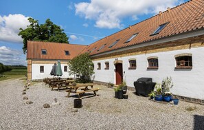 Outdoor dining - 7 bedroom stunning home in Grenaa (Grenaa)