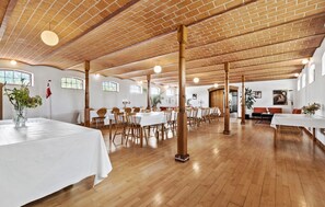 Dining - 7 bedroom stunning home in Grenaa (Grenaa)