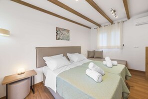 1 quarto, ferros/tábuas de passar roupa, Wi-Fi, roupa de cama