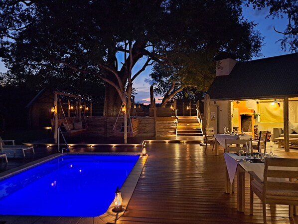 Breakfast, lunch and dinner served - Leopard's Bend Bush Lodge (Hoedspruit)