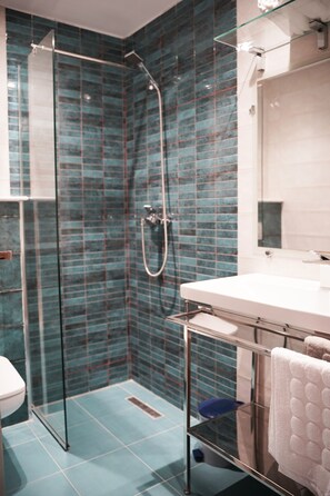 Shower, towels, soap, shampoo - STAR INN (Algiers)