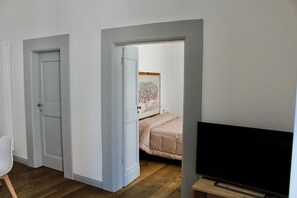 1 Schlafzimmer, Reisekinderbett, kostenloses WLAN, Bettwäsche