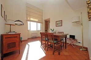 Apartment | Living area | Smart TV, fireplace - Flatinrome Spanish Steps 2 (Rome)