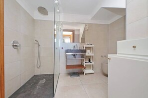 Apartment | Badezimmer