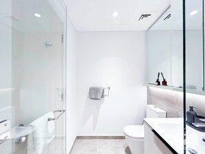 Bathtub - Luxurious 2-bedroom Apartment With Balcony in JVC (Dubai)