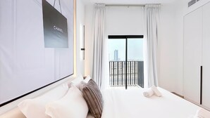 2 bedrooms, iron/ironing board, bed sheets - Luxurious 2-bedroom Apartment With Balcony in JVC (Dubai)