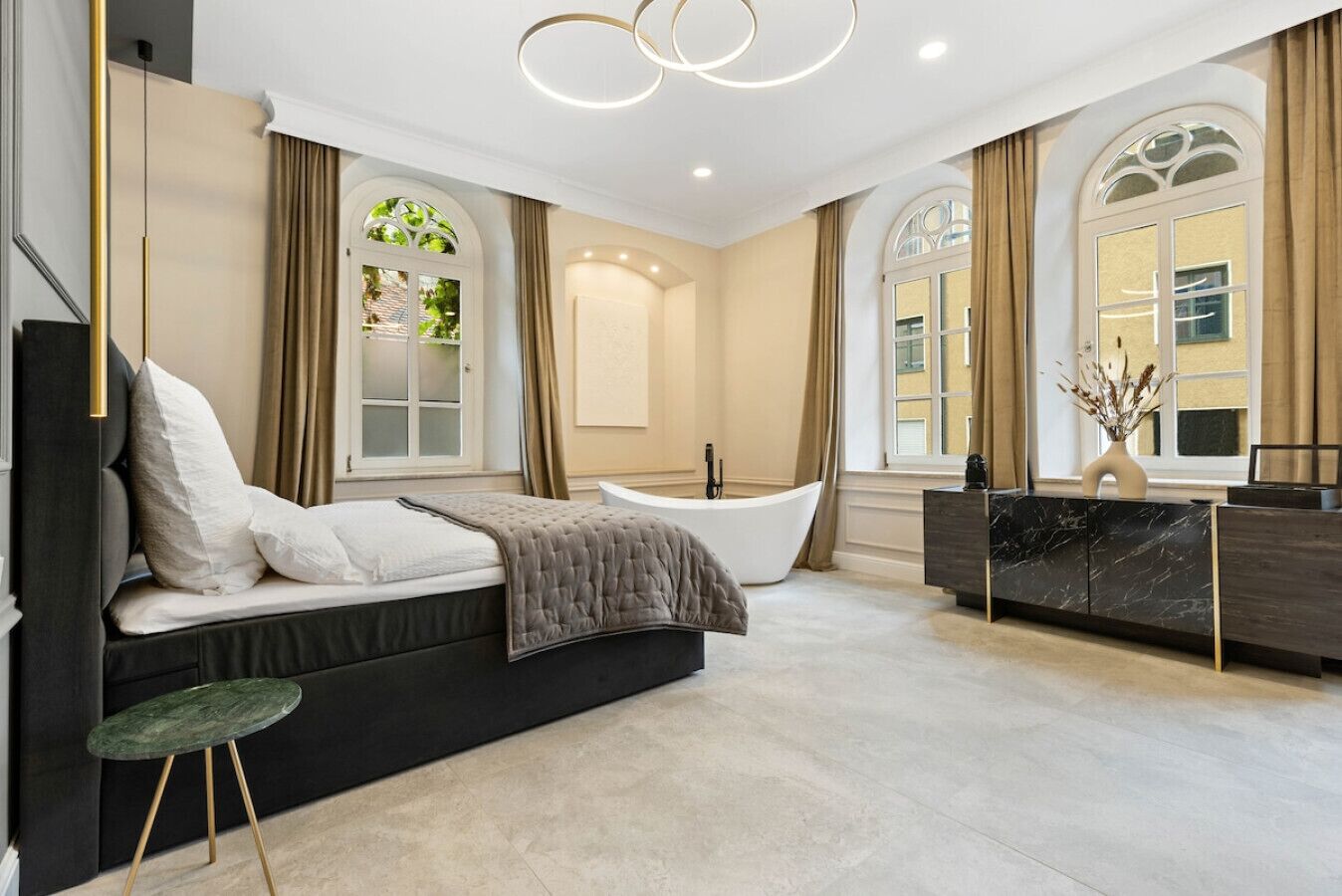 1 間睡房、書桌、Wi-Fi