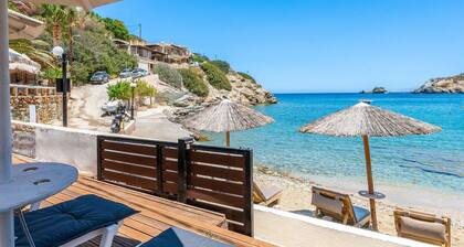 Your Family Beach Getaway: Pool, BBQ & Ocean at Your Doorstep!