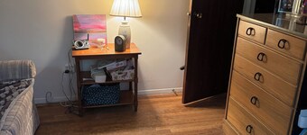 Quaint house with WiFi in charming Sag Harbor close to Long Beach.
