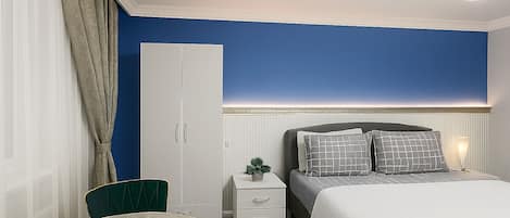 Junior Suite | 1 bedroom, premium bedding, desk, laptop workspace