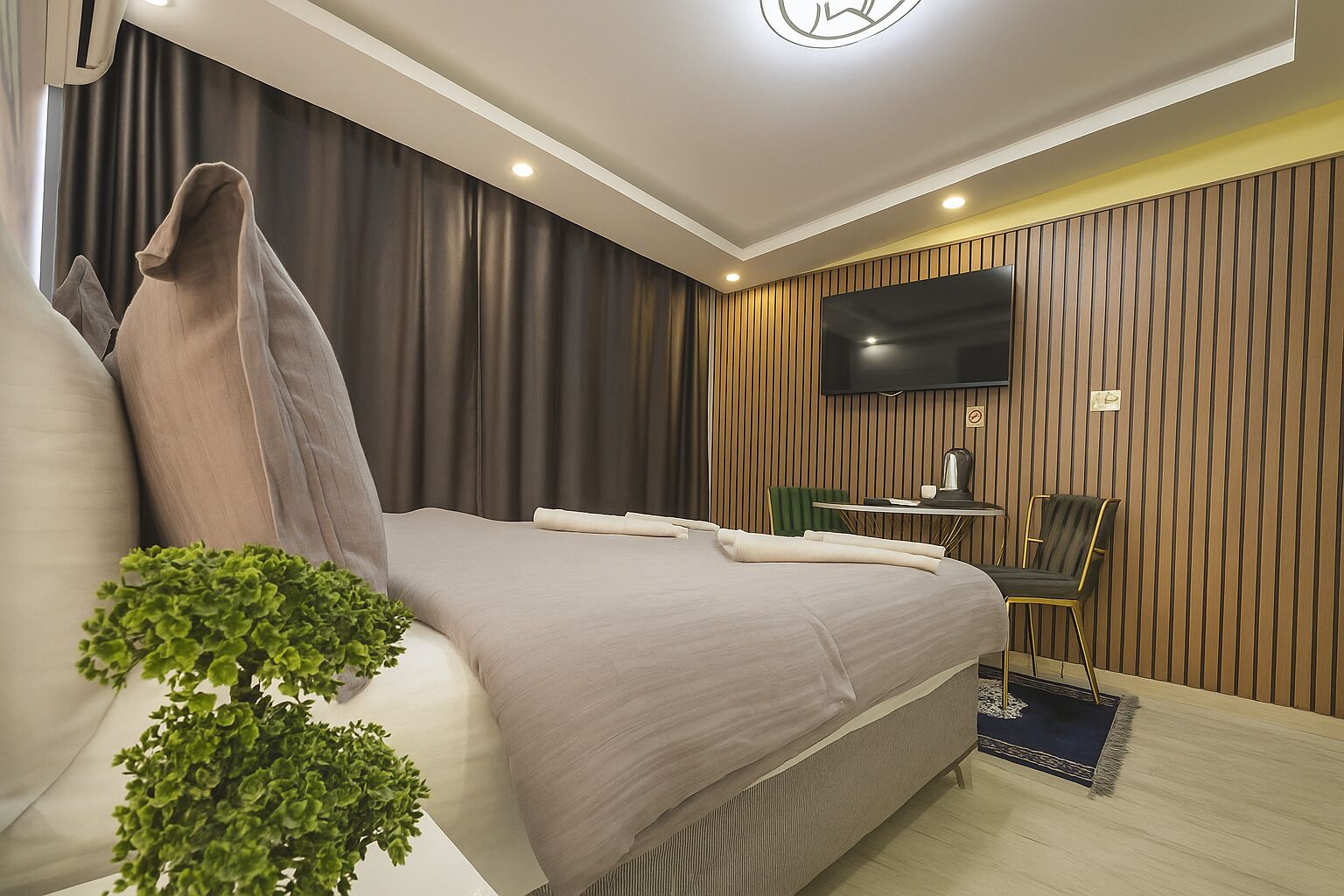 Standard Room | Premium bedding, desk, laptop workspace, soundproofing