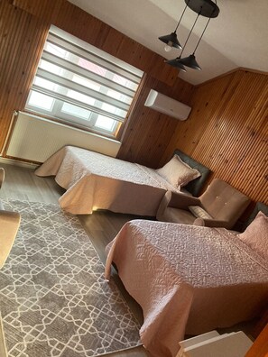 豪華頂樓客房, 陽台 | 3 間臥室、隔音、熨斗/熨衣板、免費無線上網