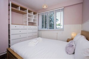 1 sovrum, strykjärn/strykbräda, wi-fi och sängkläder