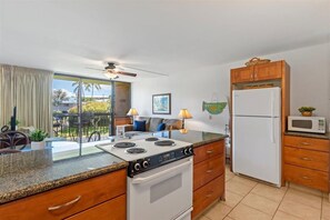 Private kitchen - Maui Vista 3214 1 Bedroom Condo (Kihei)