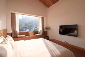 Family Duplex, 2 Bedrooms, Patio, Mountain View | 2 bilik tidur, kalis bunyi, Wi-fi percuma