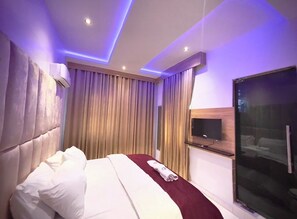 豪華客房 | 手提電腦工作空間、免費 Wi-Fi