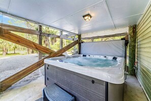 مغطس سبا خارجي