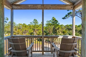Property grounds - The Floridian, Old Florida Charm with Modern Comfort (Saint George Island)