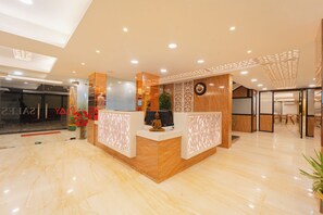 Reception - Playsales by Playotel (Bhopal)