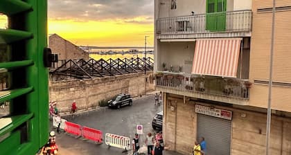 A 50 Metri dal Mare Palazzina Indipendente Angolare