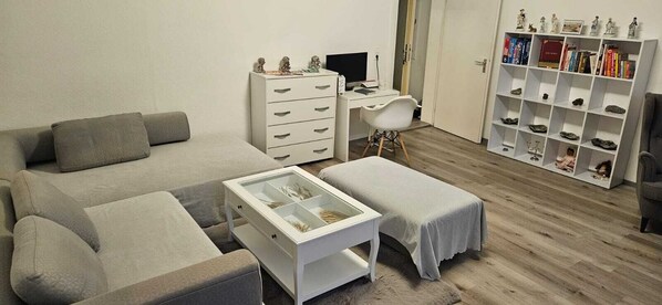 Living area - "charmante 2 Zimmer Wohnung in Ansbach" (Ansbach)