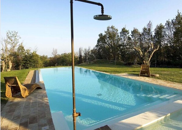 Piscine extérieure