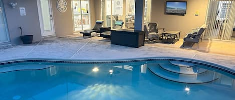 Outdoor pool, a heated pool