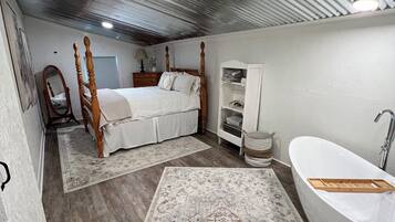 2 عدّة غرف نوم وواي فاي وملاءات أسرّة