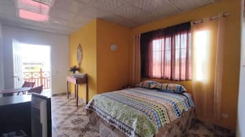 5 habitaciones, wifi y ropa de cama