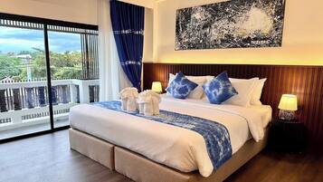 Deluxe Double Room | Minibar, in-room safe, desk, free WiFi