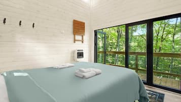 1 bedroom, bed sheets