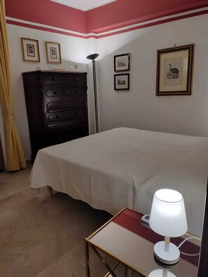 1 bedroom, in-room safe, iron/ironing board, travel cot