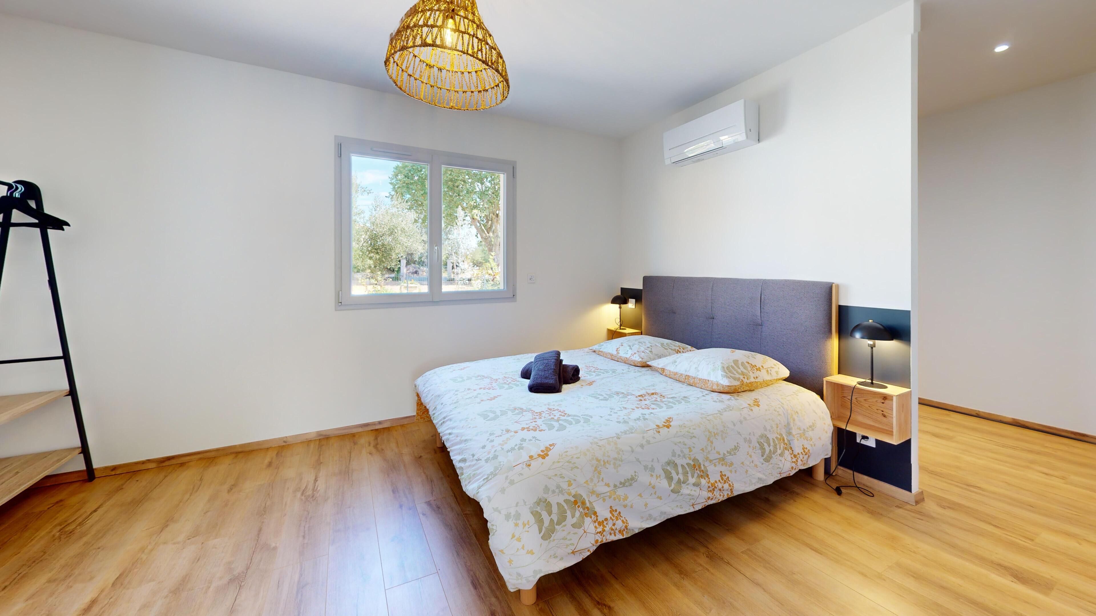 5 bedrooms, iron/ironing board, travel crib, free WiFi