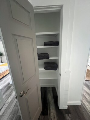 Interior - Cozy apartment next to Frank Brown park,pier park, and 5 blocks from the beach (Panama City Beach)