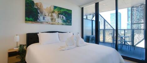 مكواة/لوح كي وواي فاي وملاءات أسرّة