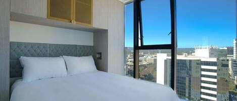 Skrivebord, strykejern/-brett, wi-fi og sengetøy