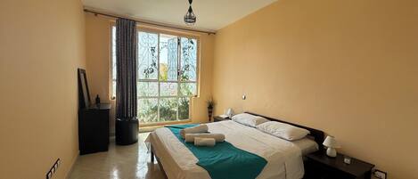 1 bedroom, WiFi, bed sheets