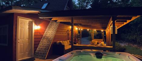 Bañera de hidromasaje al aire libre