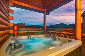 Outdoor spa tub - Private Heated Indoor Saltwater Pool - Arcade - Pool Table - HotTub - Views (Pigeon Forge)