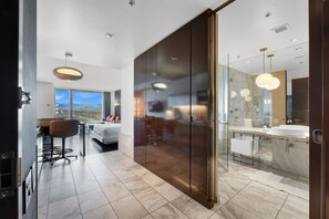 1 chambre, bureau, fer et planche à repasser, Wi-Fi gratuit