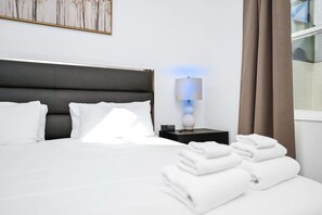 4 bedrooms, iron/ironing board, free WiFi, bed sheets